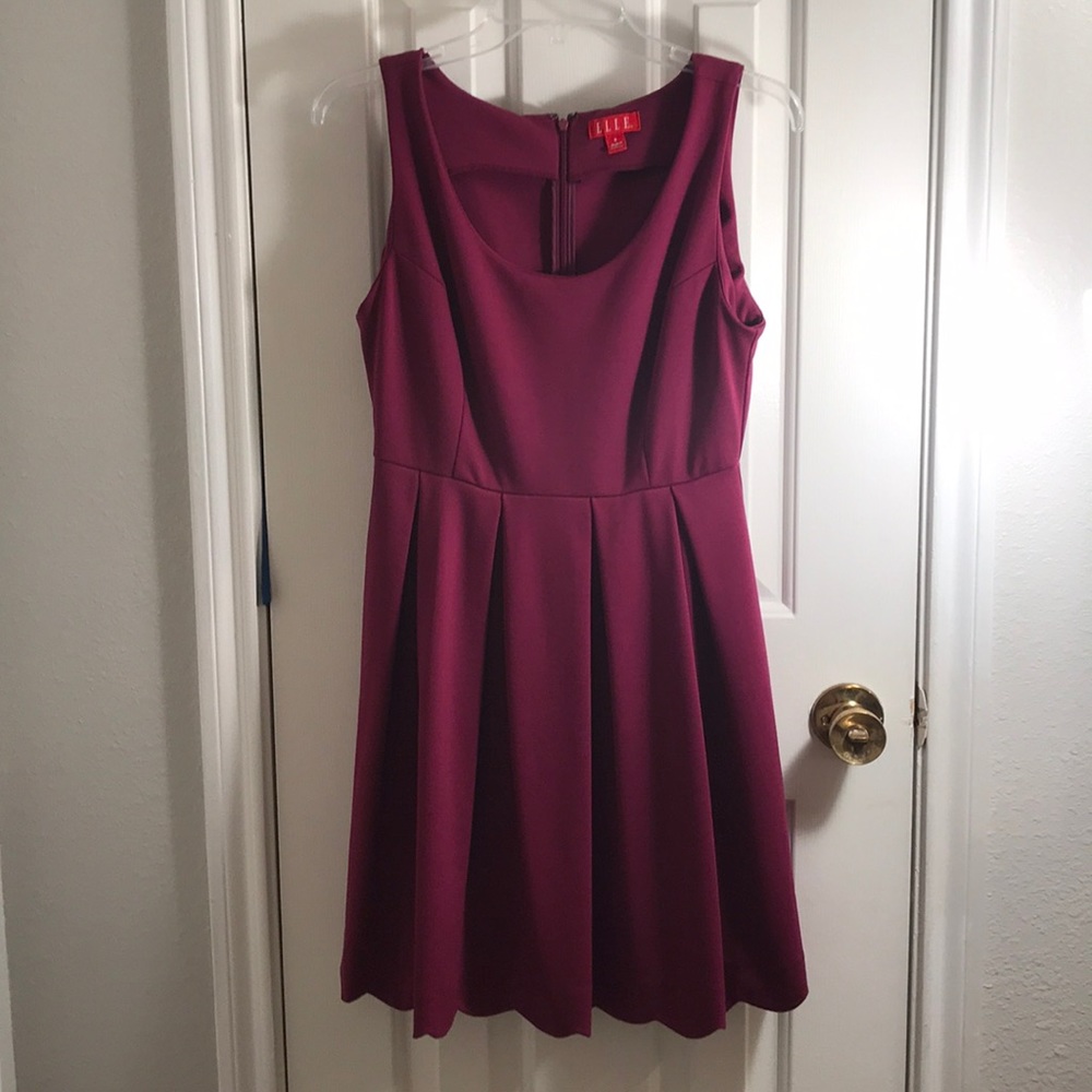 Elle purple dress NWOT scalloped work size small